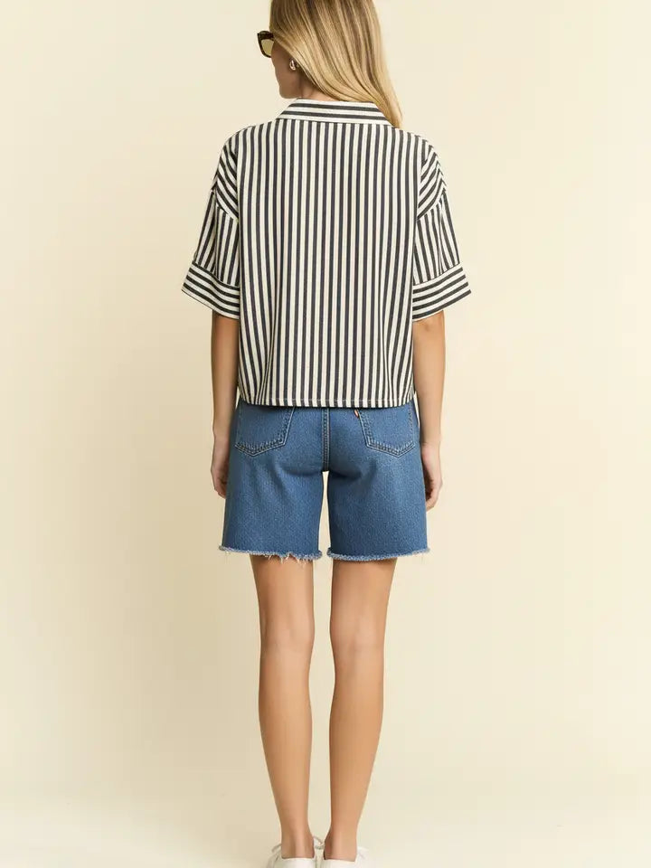 Stripe Collar Short Sleeves Shirt