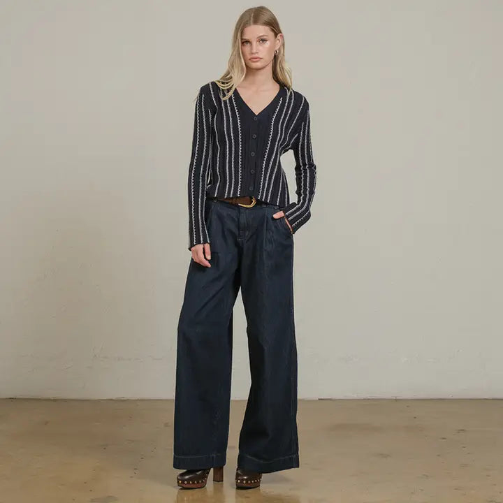 Slim Wavy Stitch Button Cardigan