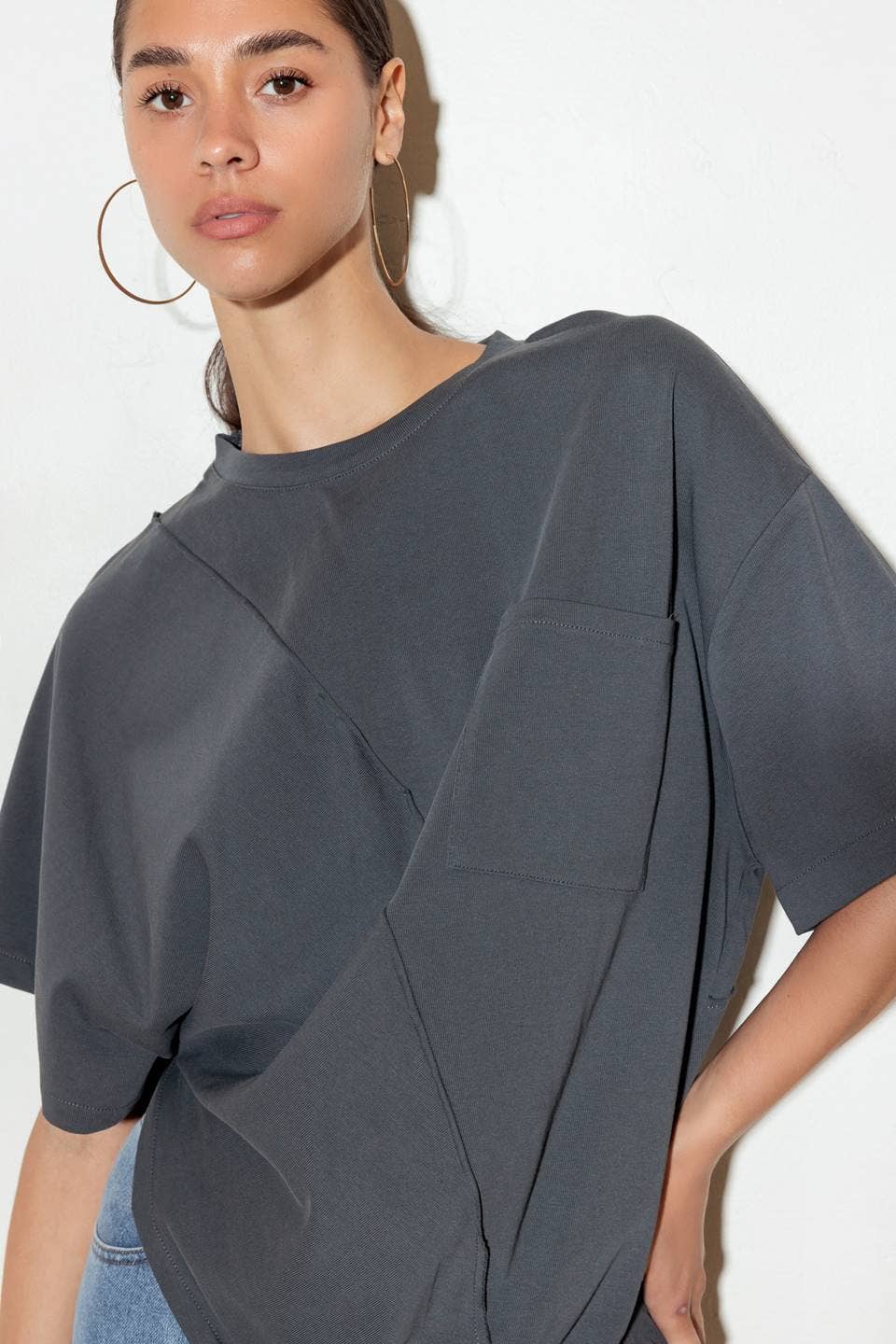 Asymmetric Hem Tee Shirt