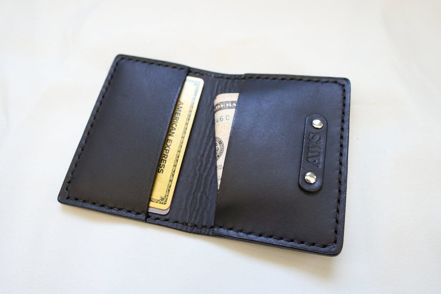 Simple & Small Bifold Wallet