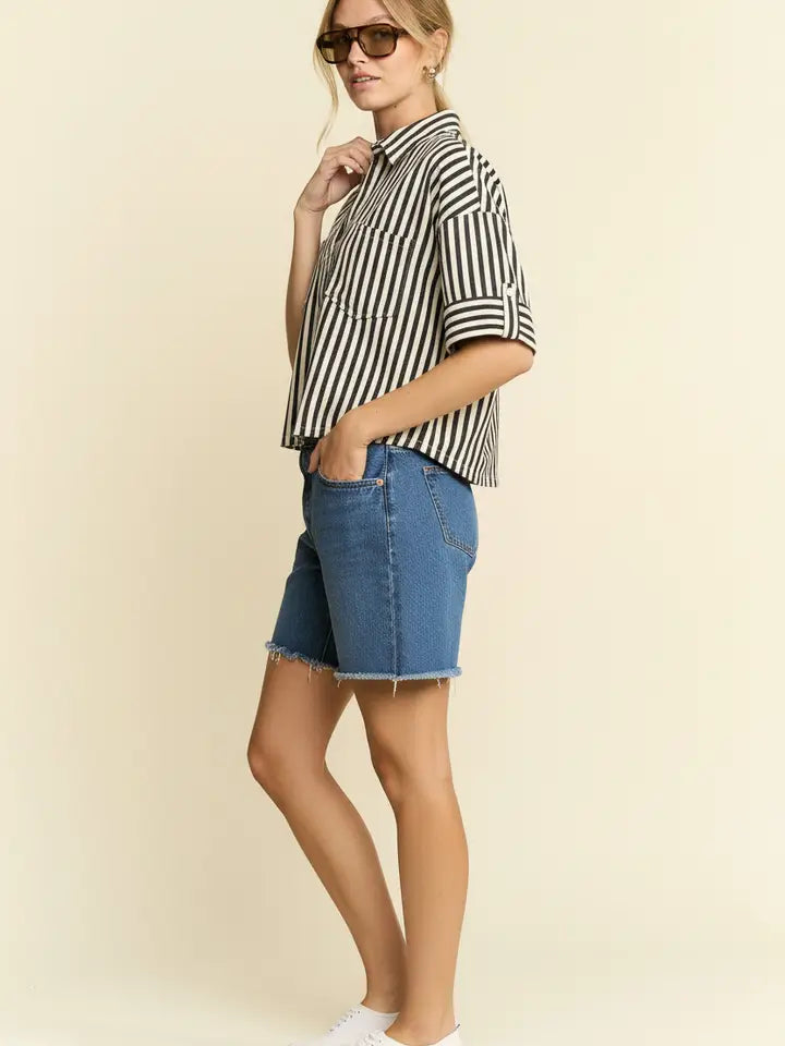 Stripe Collar Short Sleeves Shirt