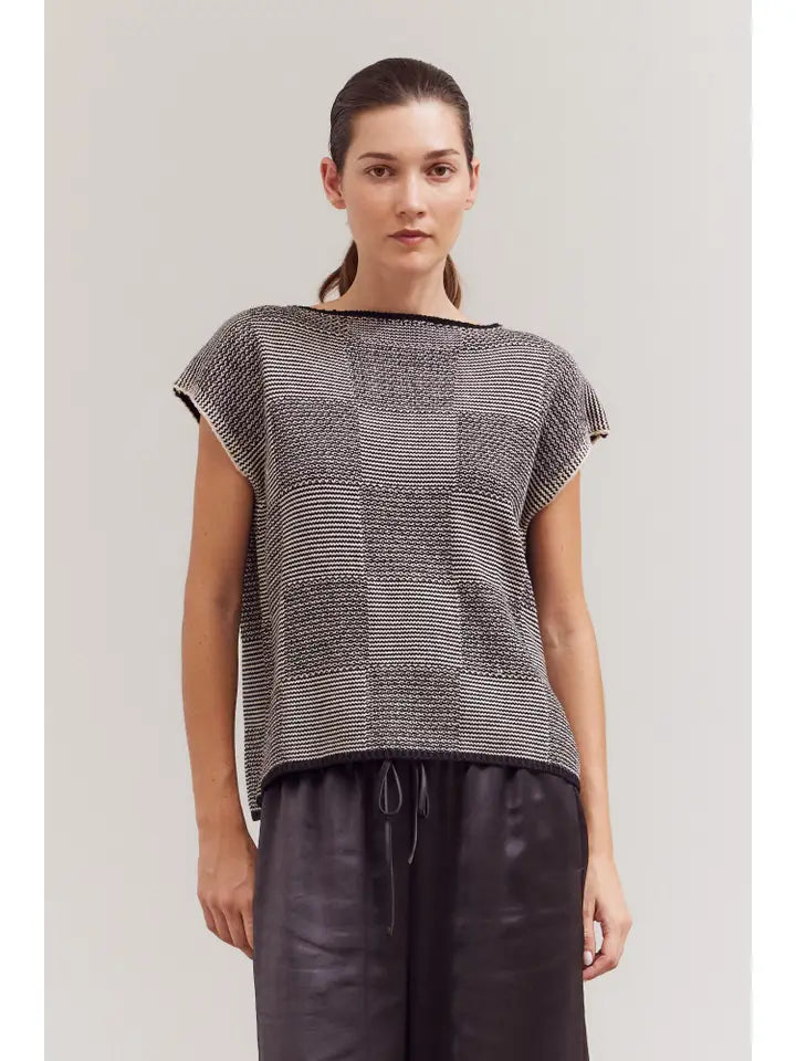 Mixed Yarn Sleeveless Sweater Top