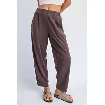 Mineral Washed Cotton Pleated Sweats