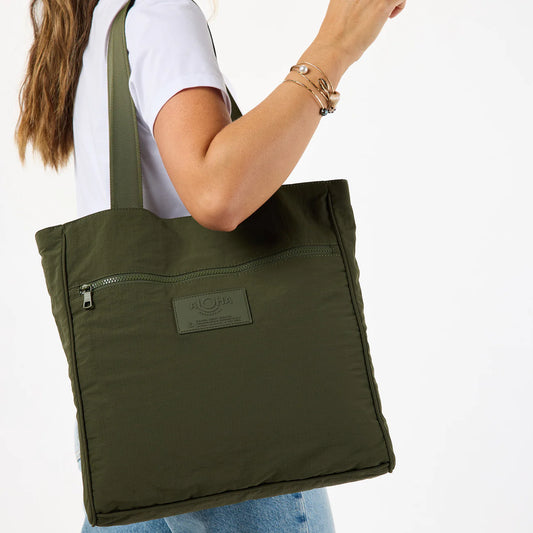 Olive Keep It Light Daily Tote