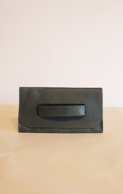 Mare Handle Clutch